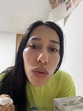 Amelia Rivas online show from April 4, 2026, 10:44 am