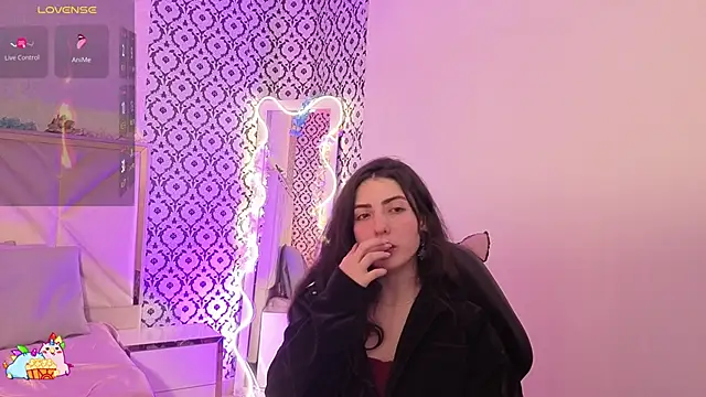 Snapshot of Ixchel_tay chatting on February 21, 2026, 3:30 am Ixchel tay online show from February 21, 2026, 3:30 am