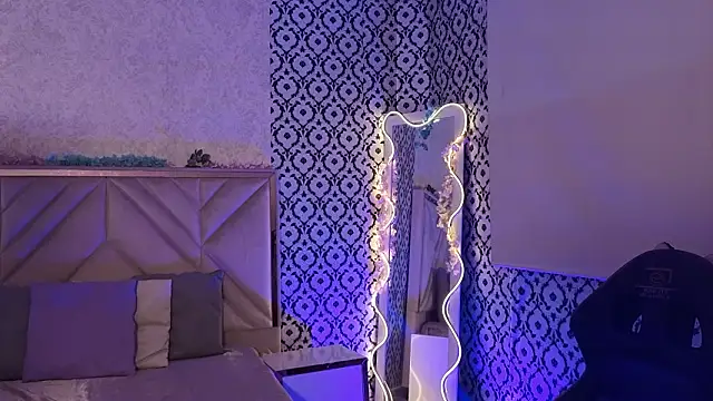 Snapshot of Ixchel_tay chatting on February 16, 2026, 4:00 am Ixchel tay online show from February 16, 2026, 4:00 am