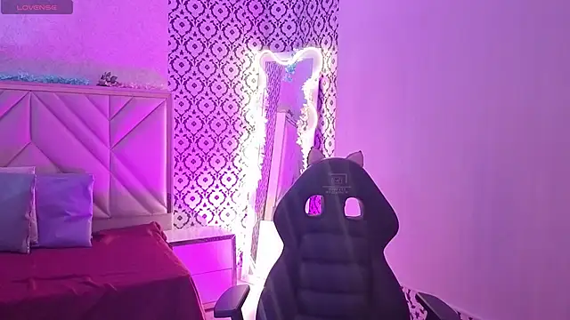 Snapshot of Ixchel_tay chatting on February 27, 2026, 3:18 am Ixchel tay online show from February 27, 2026, 3:18 am