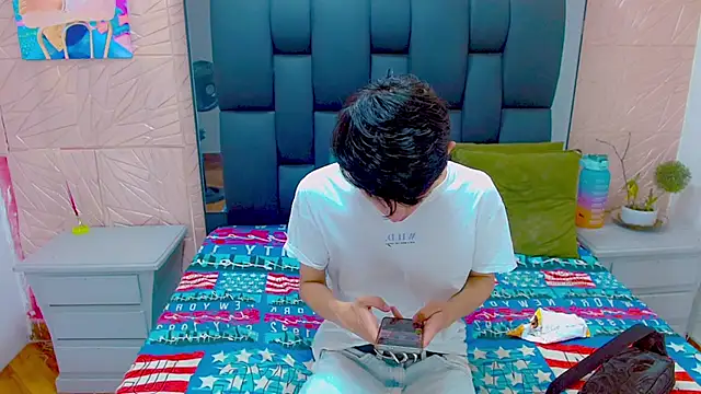 thaigo twink38 online show from October 22, 2025, 3:50 am