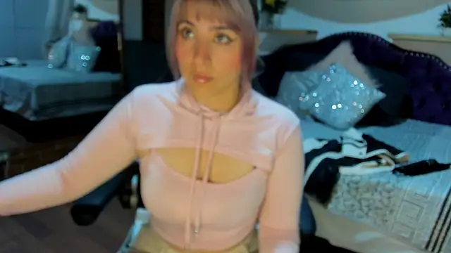 Snapshot of sophialyh_1 chatting on November 5, 2025, 1:25 pm sophialyh 1 online show from November 5, 2025, 1:25 pm