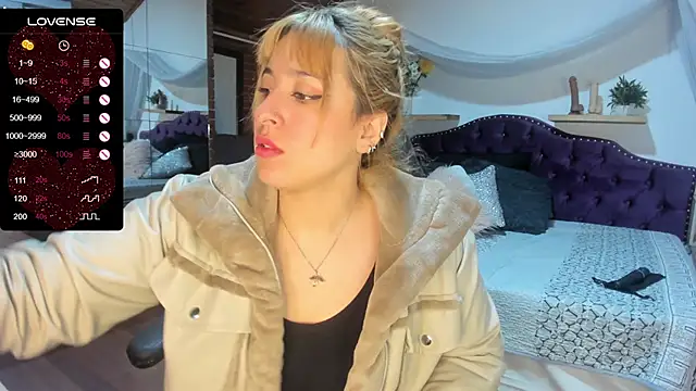 Snapshot of sophialyh_1 chatting on October 9, 2025, 12:49 pm sophialyh 1 online show from October 9, 2025, 12:49 pm