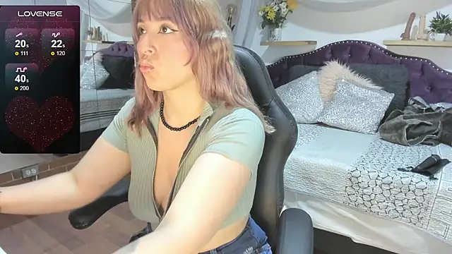 Snapshot of sophialyh_1 chatting on November 3, 2025, 12:53 pm sophialyh 1 online show from November 3, 2025, 12:53 pm