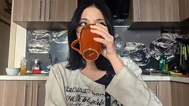 Beeping Creature online show from February 5, 2026, 7:04 am