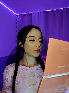 tamara vald online show from October 12, 2025, 8:43 pm