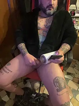 marcotatuatooo online show from January 5, 2026, 11:41 pm