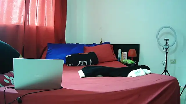 MissAsly online show from December 5, 2025, 12:04 pm