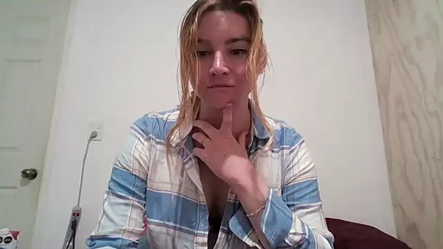 vagimosa online show from November 6, 2025, 3:32 am