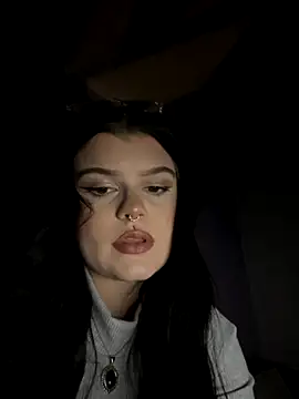 annaliese x online show from October 1, 2025, 4:17 am