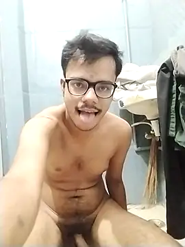 sexybobby13 online show from October 28, 2025, 9:08 am