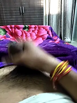 coolboy2626 online show from April 19, 2026, 1:28 am