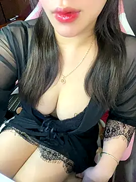 Gina999 online show from November 10, 2025, 2:33 pm