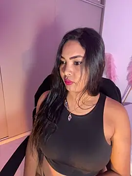 EmilyZuits online show from November 24, 2025, 9:37 pm