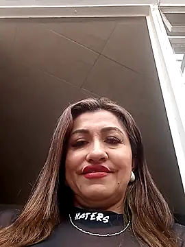 Snapshot of chloe__Jones_ chatting on October 21, 2025, 7:02 pm chloe Jones online show from October 21, 2025, 7:02 pm