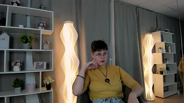 BlytheDillard online show from October 2, 2025, 3:26 pm