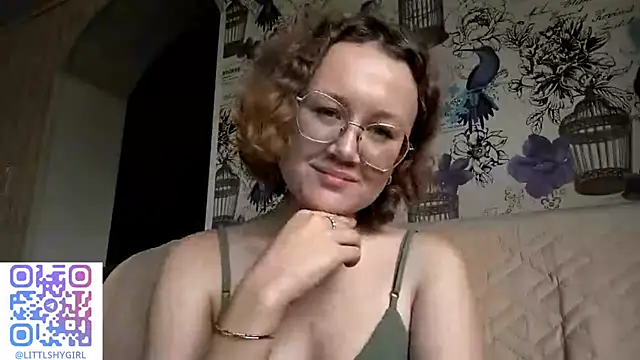 MiaSoltren online show from September 29, 2025, 7:48 am