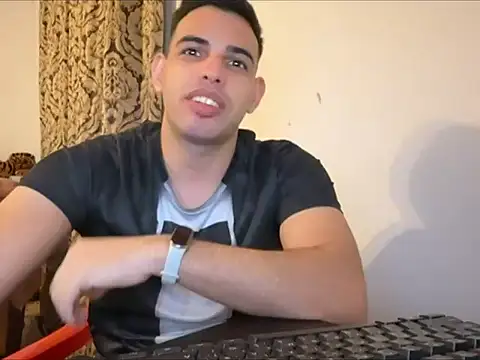 Snapshot of _Djonson_ chatting on October 1, 2025, 6:23 pm Djonson online show from October 1, 2025, 6:23 pm