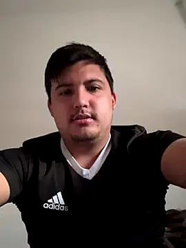 Luisgabi17 online show from September 28, 2025, 5:09 pm