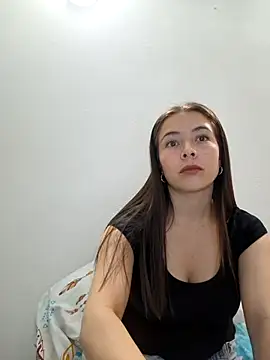 EmmaValencia  online show from October 20, 2025, 3:01 pm