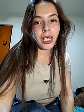 EmmaValencia  online show from October 28, 2025, 4:46 am