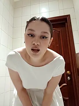 GenniFent online show from September 30, 2025, 2:06 am