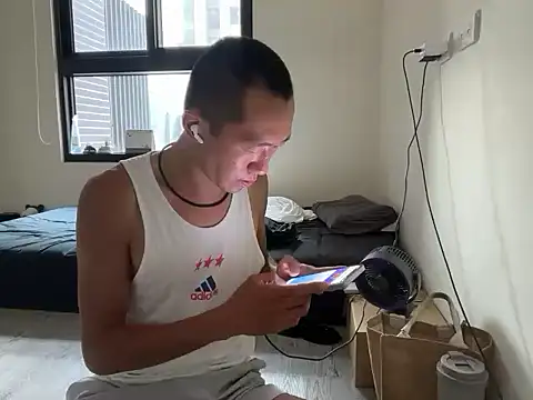 Snapshot of mrcaiziv chatting on October 14, 2025, 6:03 am mrcaiziv online show from October 14, 2025, 6:03 am