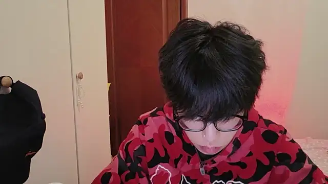 Snapshot of hangzi-0011 chatting on February 12, 2026, 7:30 am hangzi-0011 online show from February 12, 2026, 7:30 am