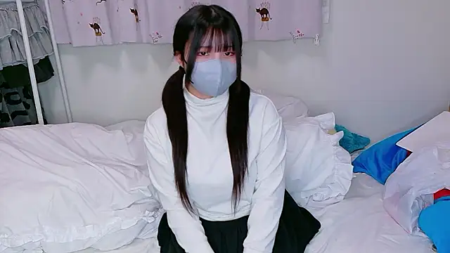 YUKINA 00 online show from December 20, 2025, 11:57 am