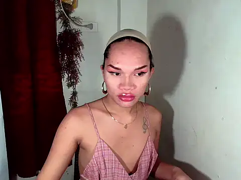 Snapshot of amandareddragon chatting on October 25, 2025, 5:17 am amandareddragon online show from October 25, 2025, 5:17 am