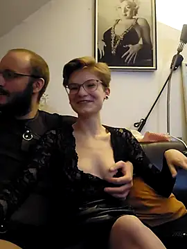 hellgirlzheaven online show from October 2, 2025, 9:51 pm