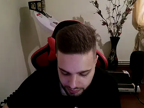 KingAdonisss online show from October 6, 2025, 10:49 am