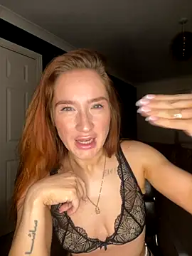 Cherry-L-28 online show from October 8, 2025, 7:58 pm