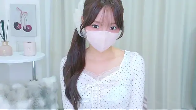 Snapshot of Seira__nn chatting on February 3, 2026, 4:21 am Seira nn online show from February 3, 2026, 4:21 am