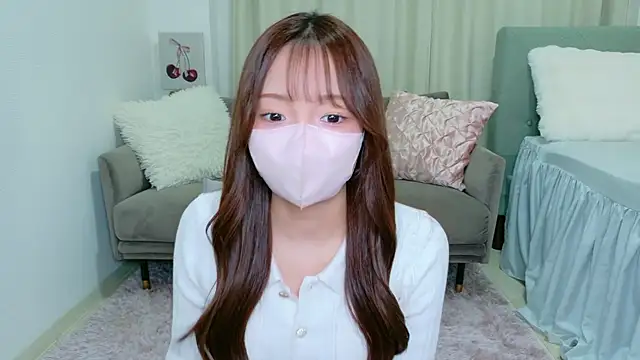 Seira  nn online show from November 15, 2025, 1:15 pm