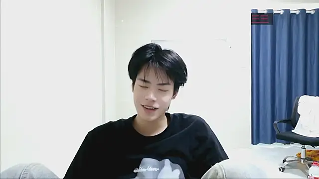 stripcha-798 online show from October 5, 2025, 8:49 am