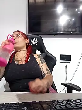 rojita-rojita online show from November 26, 2025, 10:32 pm