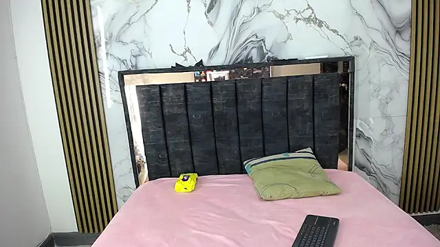 Snapshot of genesis_and_alex chatting on February 24, 2026, 1:12 pm genesis and alex online show from February 24, 2026, 1:12 pm