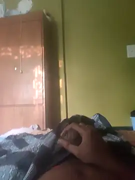 Hhhggghrrr3219 online show from February 20, 2026, 1:35 am