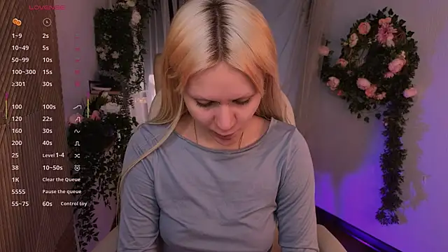 kitten murray  online show from November 18, 2025, 5:33 am