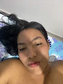 rosita Medina online show from October 6, 2025, 3:51 am