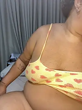 Snapshot of Livpoppe chatting on February 4, 2026, 5:19 pm Livpoppe online show from February 4, 2026, 5:19 pm