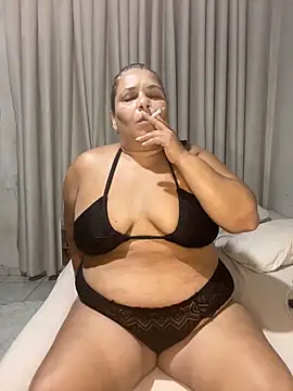 Snapshot of Livpoppe chatting on February 7, 2026, 9:17 am Livpoppe online show from February 7, 2026, 9:17 am