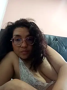 Naughty anyeli online show from October 27, 2025, 9:32 am