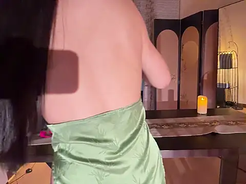 xiaowan x online show from November 2, 2025, 3:28 pm