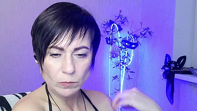 Ashley Brookss online show from November 27, 2025, 3:34 pm