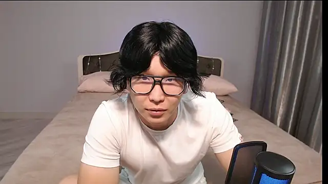 KaiChicken online show from October 8, 2025, 9:59 pm