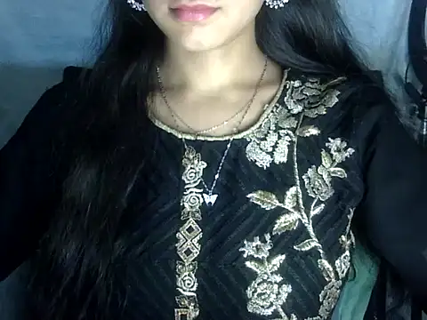 Snapshot of Shazi_1 chatting on June 12, 2026, 3:32 pm Shazi 1 online show from June 12, 2026, 3:32 pm