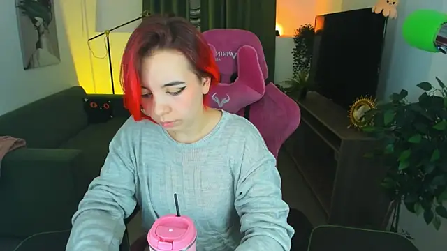 Snapshot of MarcelineChi chatting on November 12, 2025, 6:06 am MarcelineChi online show from November 12, 2025, 6:06 am