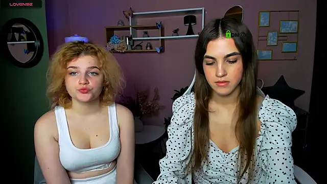 Snapshot of lina_fox12 chatting on December 16, 2025, 1:15 pm lina fox12 online show from December 16, 2025, 1:15 pm